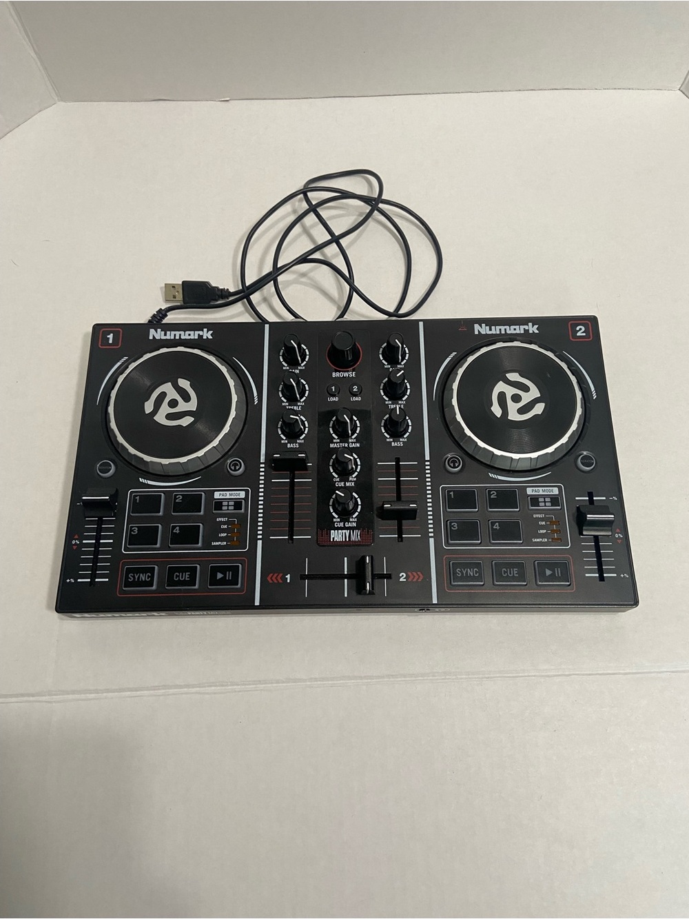 Numark Party Mix 2 Channel DJ Controller Built In LED Light Show USB Tested - Picture 2 of 8